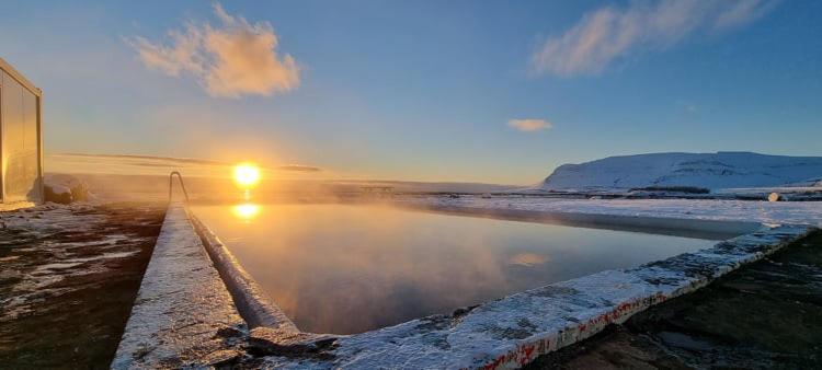 Dixon Cabin nr. 4 / Dixon Sumarhús nr. 4 Tálknafirði Villa Talknafjordur Exterior foto